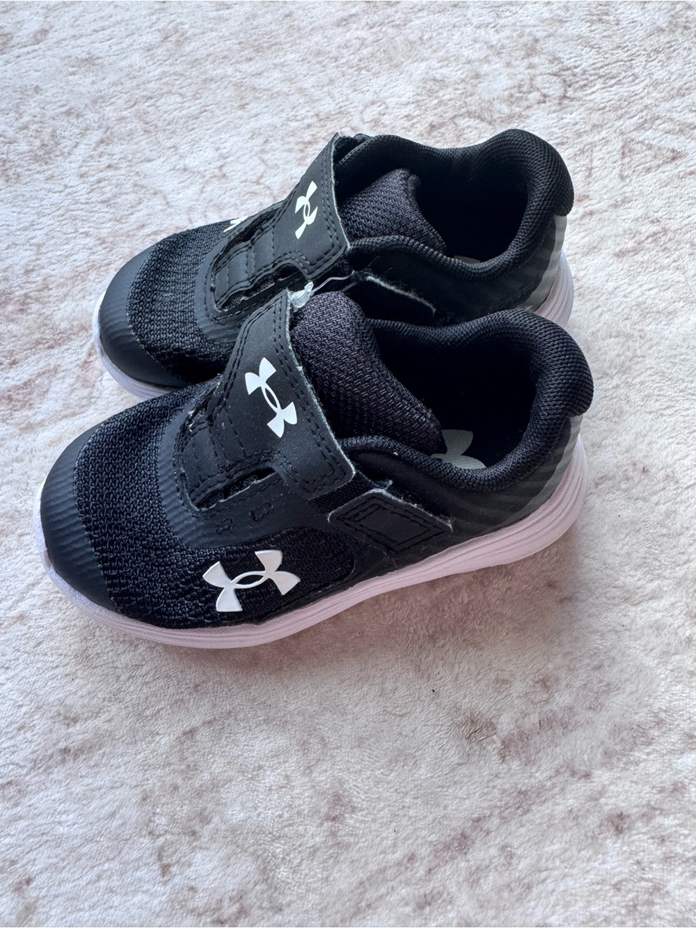 Under Armour Boys Tennis Shoes 6 Toddler